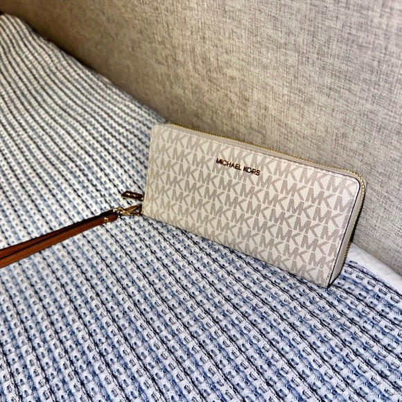 LARGE WALLET Michael Kors Wallet Wristlet logo clutch continental monogram bag - Picture 4 of 17